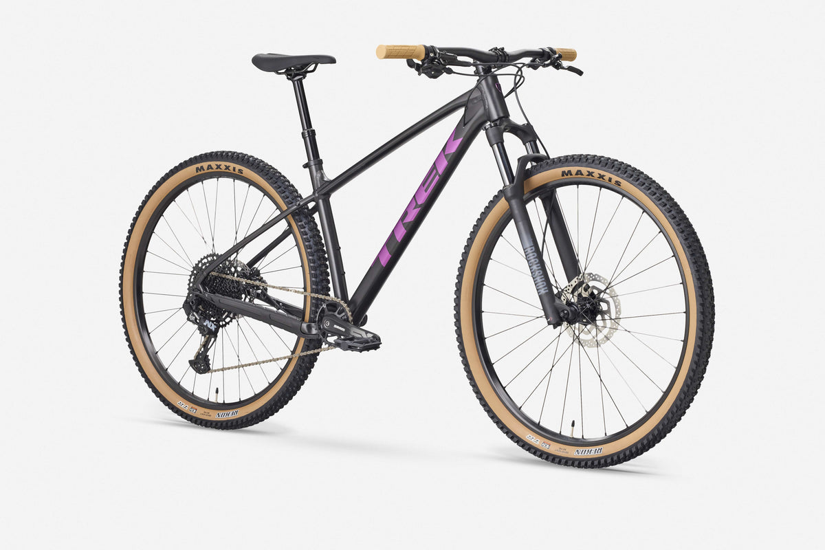 Trek Marlin 7 Gen 3 - Matte Dark Web/Clear Gloss - portrait