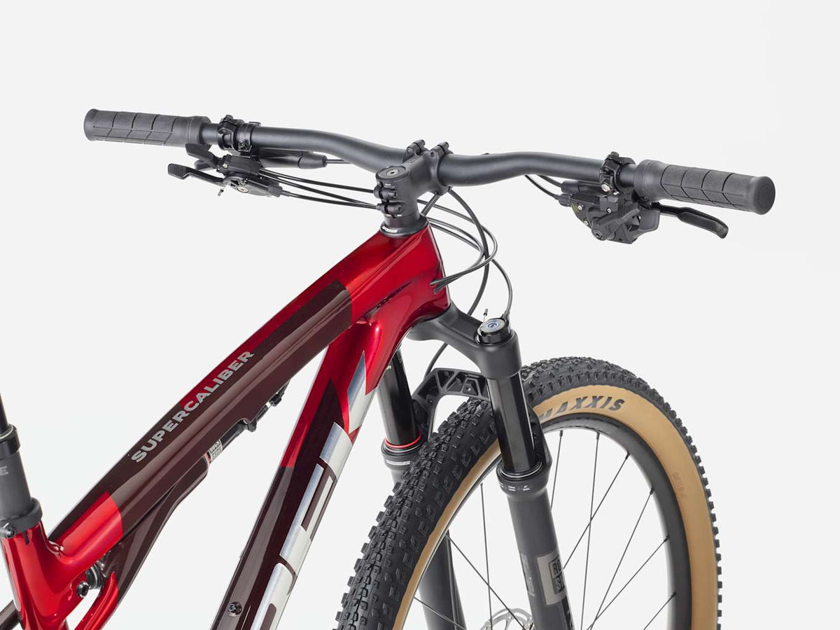 Fury Red/Carbon Red Smoke