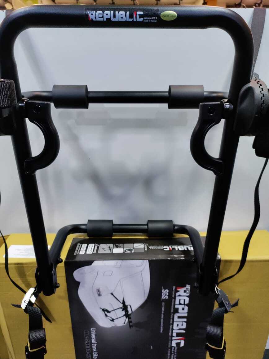 Republic Universal Trunk Rear Bike Rack - image 5