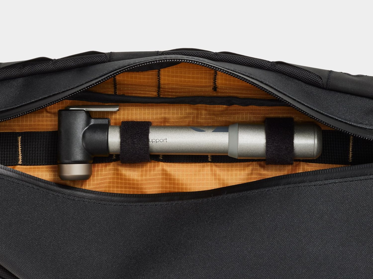 Trek Adventure Boss Full Frame Bag - 3.4L - Black - image 2